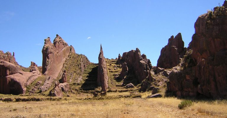 Stones forest Aramu muru <p>PUNO</p>
